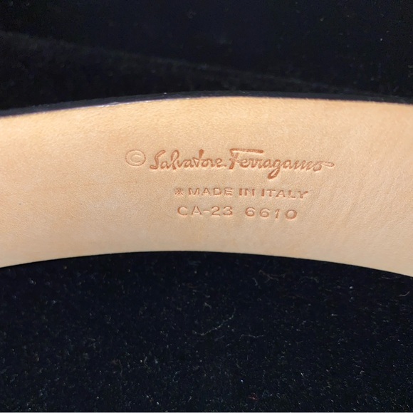 Ferragamo snakeskin adjustable belt. - Picture 4 of 6